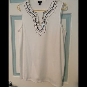 💥💥 White v neck top PM